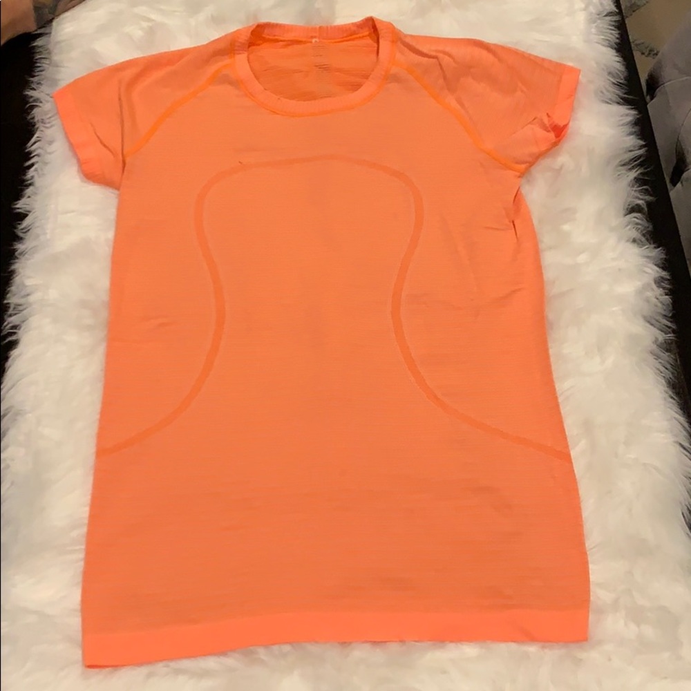 Lululemon swiftly tech short sleeve top